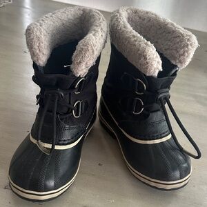 Sorel waterproof snow boots